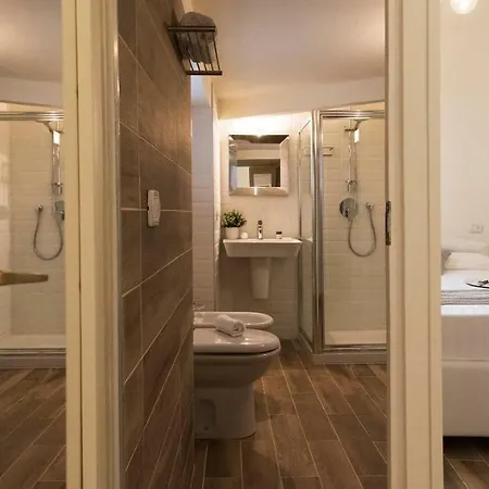 Altido Elegant 1br Apart On The Coast Of Lake Como Appartement Carate Urio