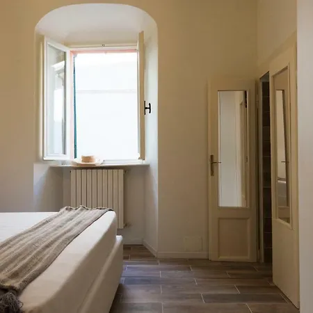 Altido Elegant 1br Apart On The Coast Of Lake Como Carate Urio