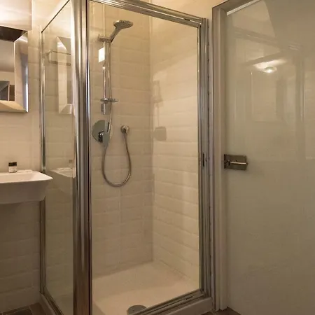Altido Elegant 1br Apart On The Coast Of Lake Como Carate Urio