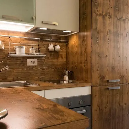 Lägenhet Altido Elegant 1br Apart On The Coast Of Lake Como Carate Urio